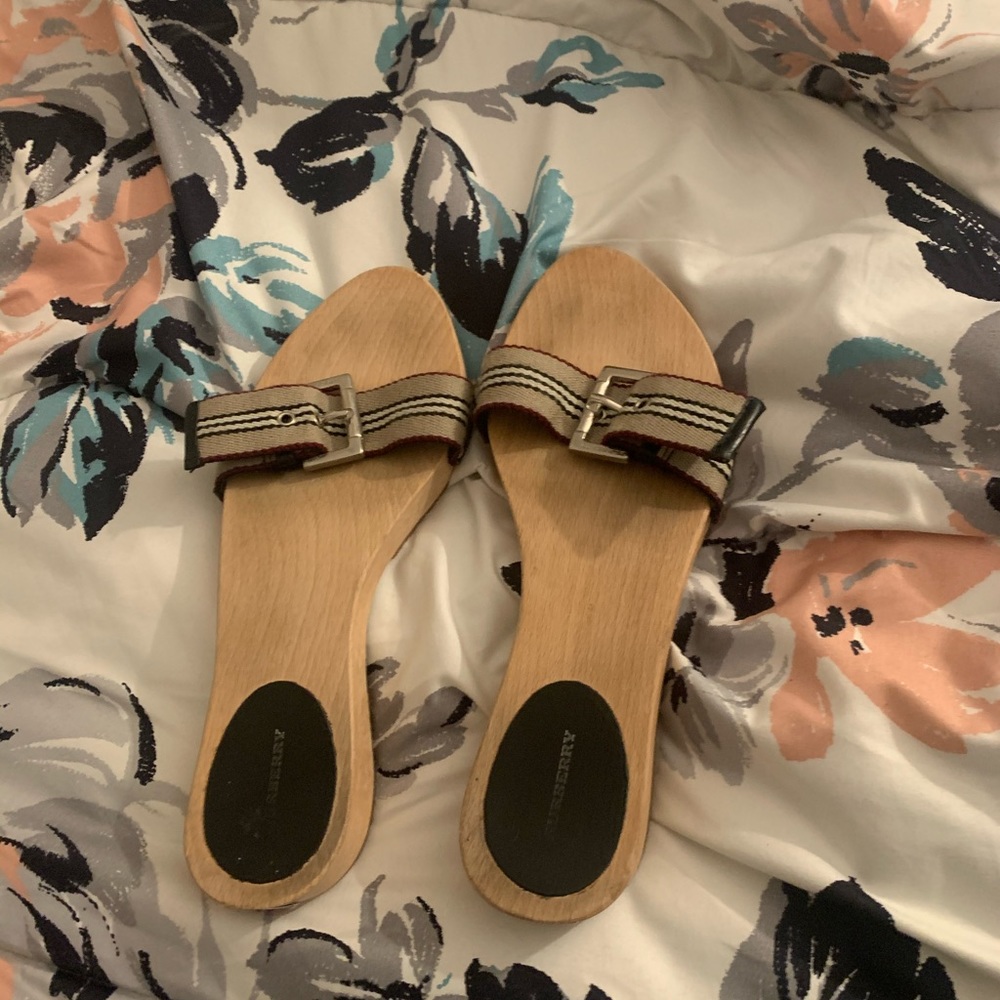COPY - Burberry wooden sandals